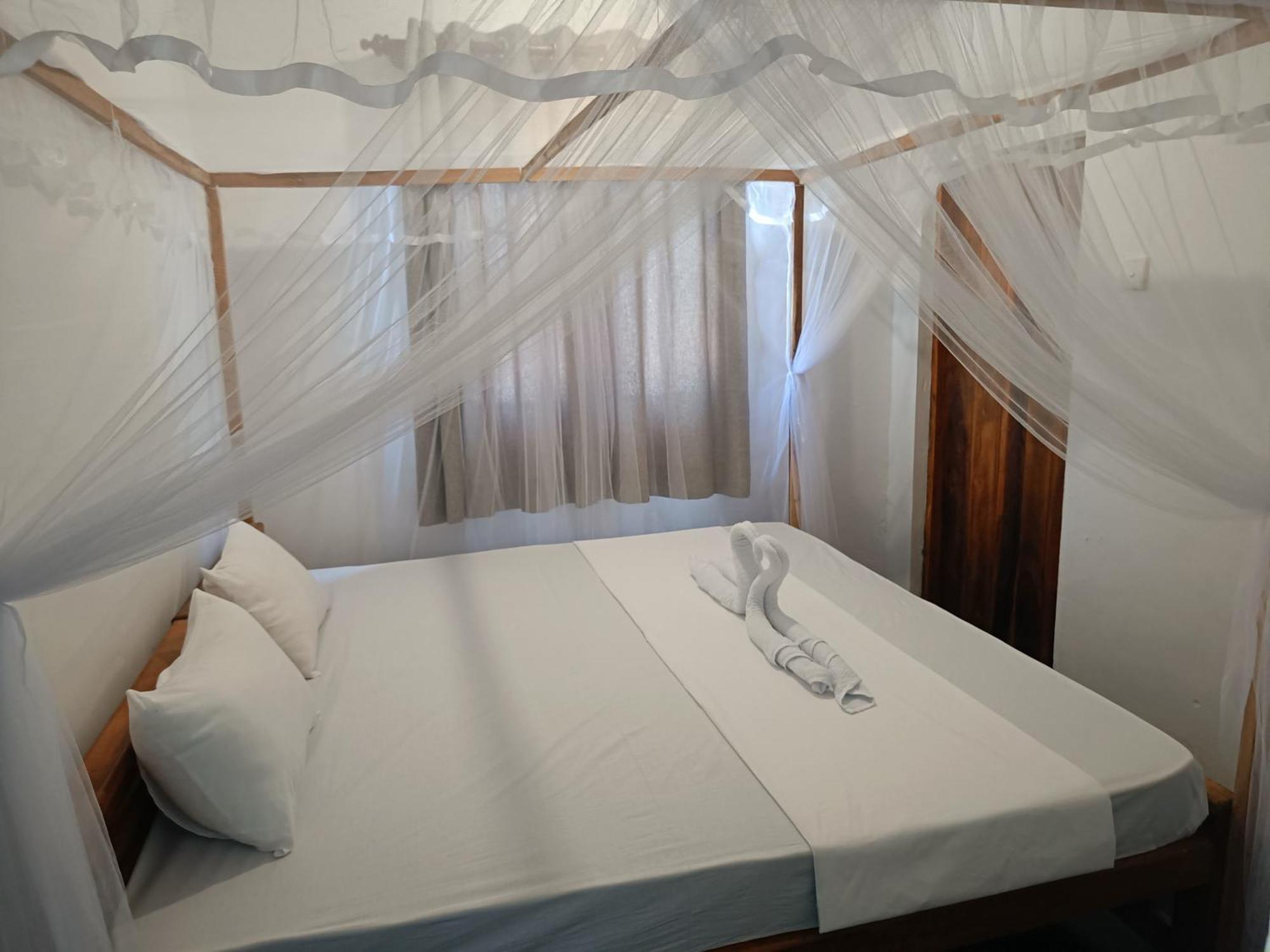 Hotel Kingly Aroma Arugam Bay Pokoj fotografie