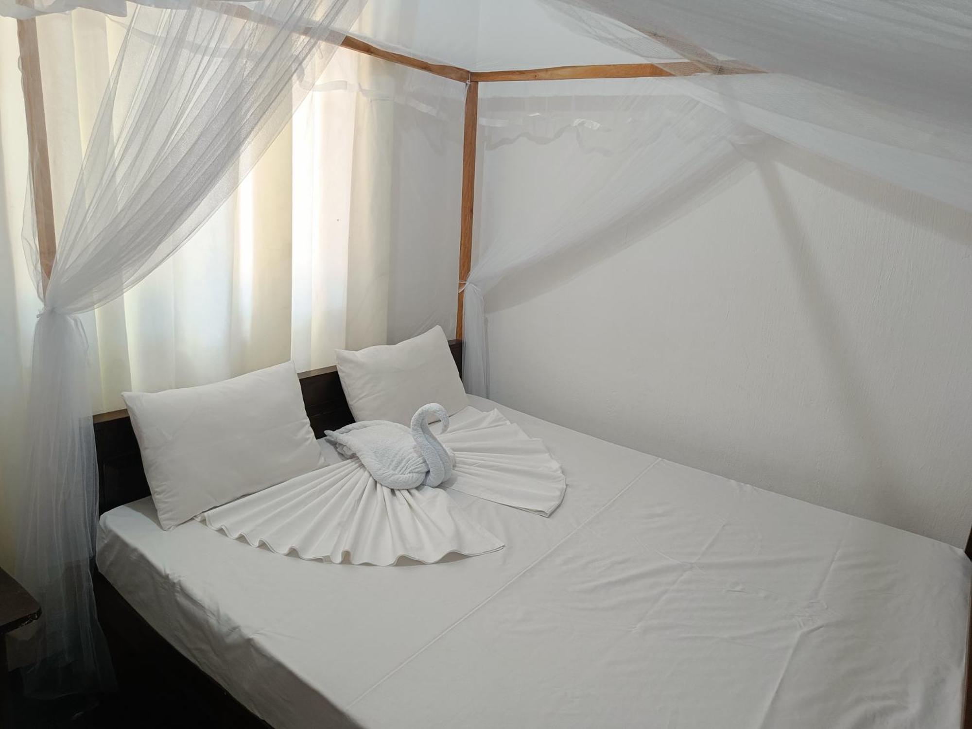 Hotel Kingly Aroma Arugam Bay Pokoj fotografie